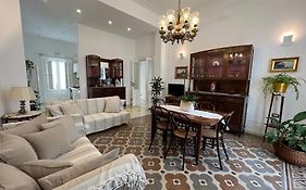 Lux Domus Apartment